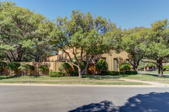 9602 Savannah Avenue, Lubbock, TX 79424