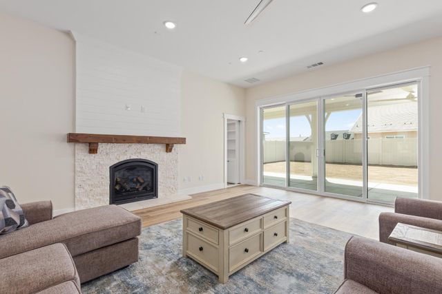 2119 Via Bella, Oakdale, CA 95361