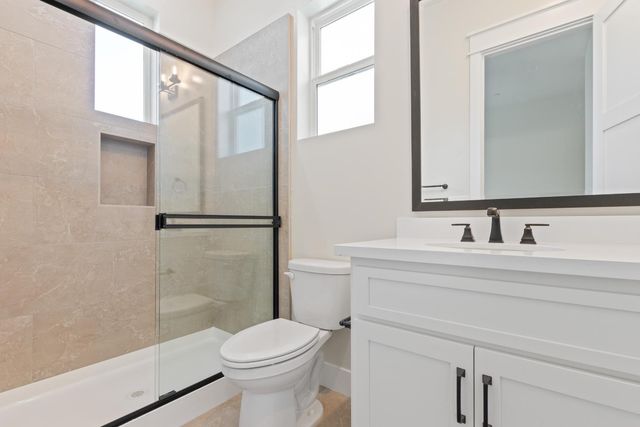 2119 Via Bella, Oakdale, CA 95361