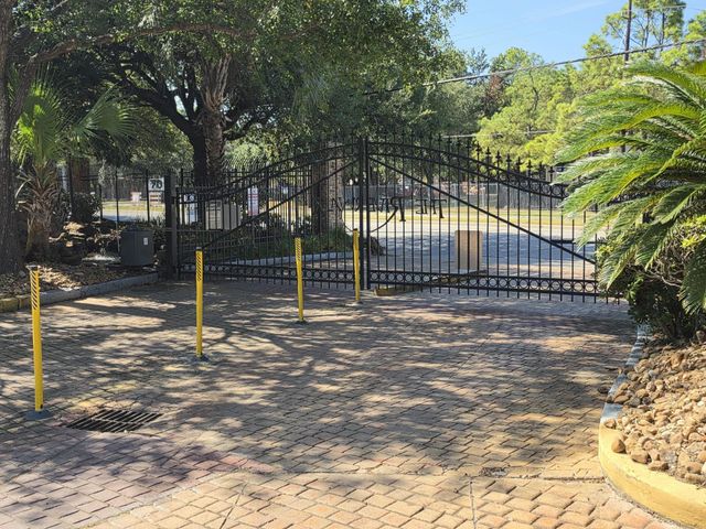 2300 Old Spanish Trail 2108, Houston, TX 77054