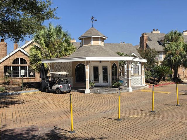 2300 Old Spanish Trail 2108, Houston, TX 77054