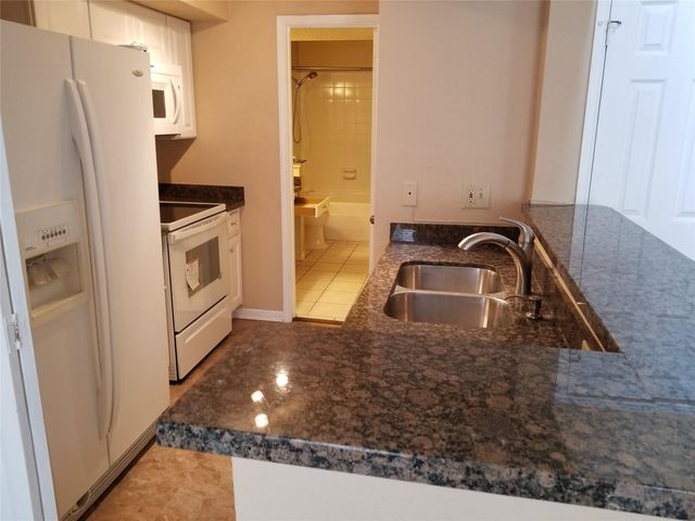2300 Old Spanish Trail 2108, Houston, TX 77054