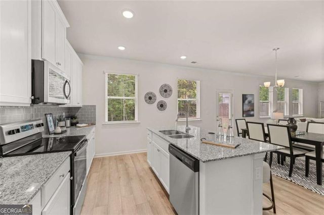 2730 Riverpine Trail, Atlanta, GA 30331