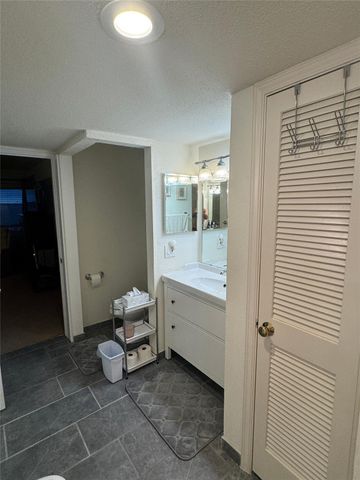 3663 Nasa Parkway 603, Seabrook, TX 77586