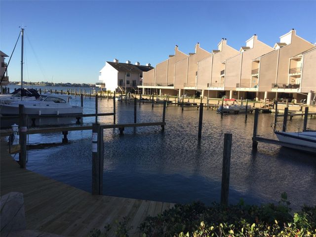 3663 Nasa Parkway 603, Seabrook, TX 77586