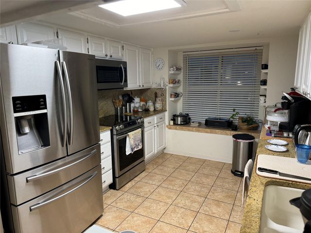 3663 Nasa Parkway 603, Seabrook, TX 77586