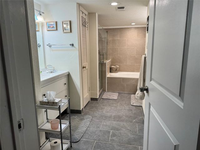 3663 Nasa Parkway 603, Seabrook, TX 77586