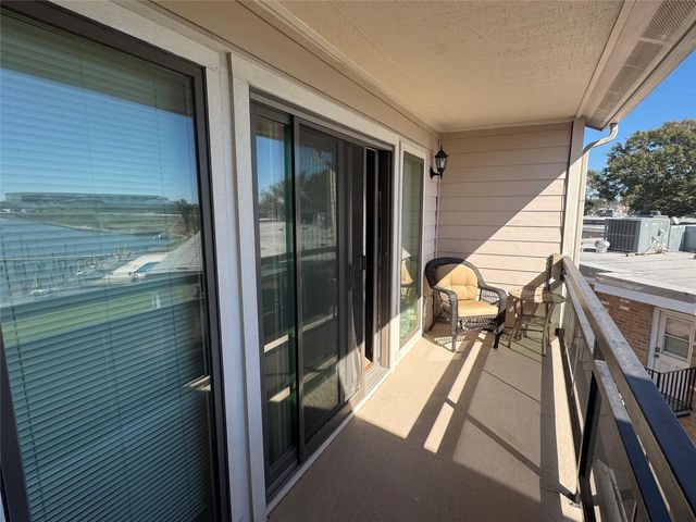 3663 Nasa Parkway 603, Seabrook, TX 77586