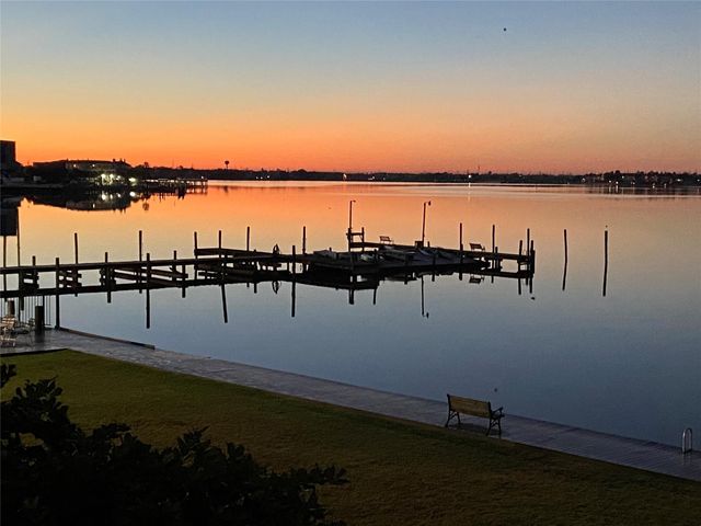 3663 Nasa Parkway 603, Seabrook, TX 77586