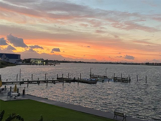 3663 Nasa Parkway 603, Seabrook, TX 77586