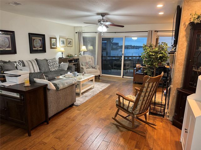 3663 Nasa Parkway 603, Seabrook, TX 77586