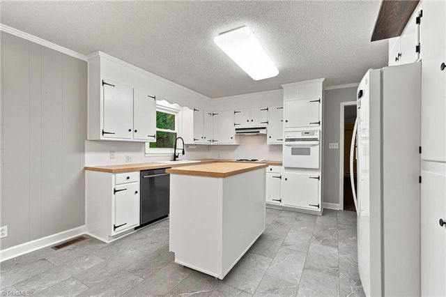140 Clifton Drive, Reidsville, NC 27320