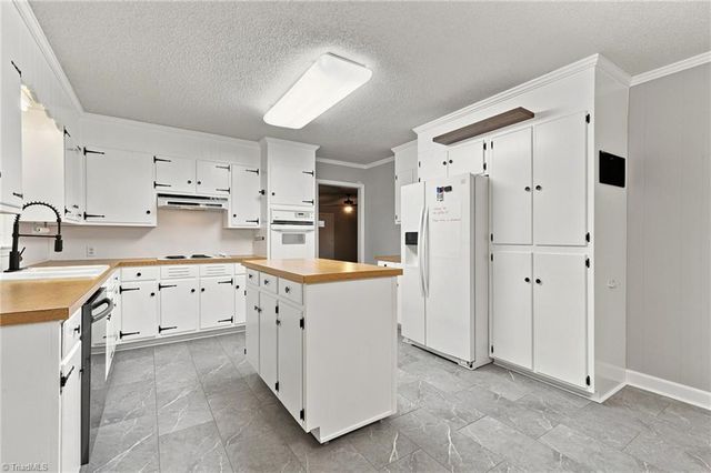 140 Clifton Drive, Reidsville, NC 27320