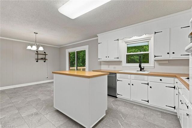 140 Clifton Drive, Reidsville, NC 27320