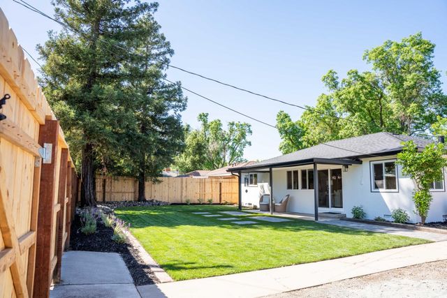 1314 Glenwood Dr, Modesto, CA 95350