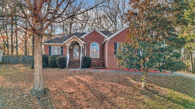 111 Overlook Heights Way, Stockbridge, GA 30281