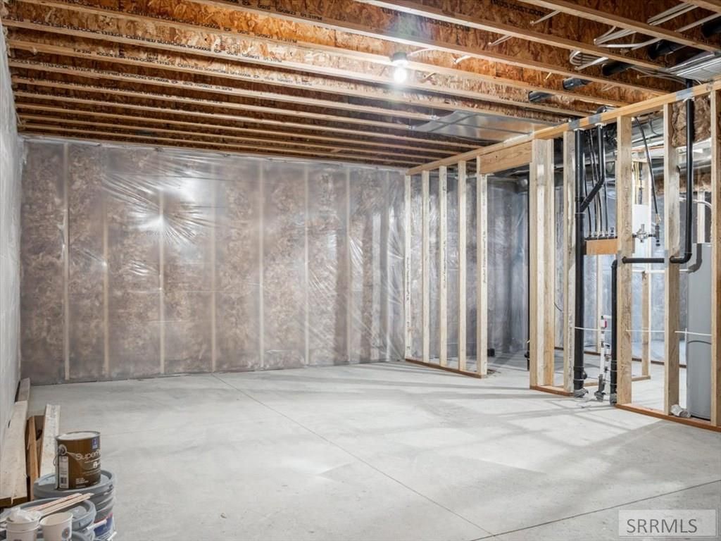 Image 14 of property listing at 318 Lakeview Blvd, American Falls, ID 83211