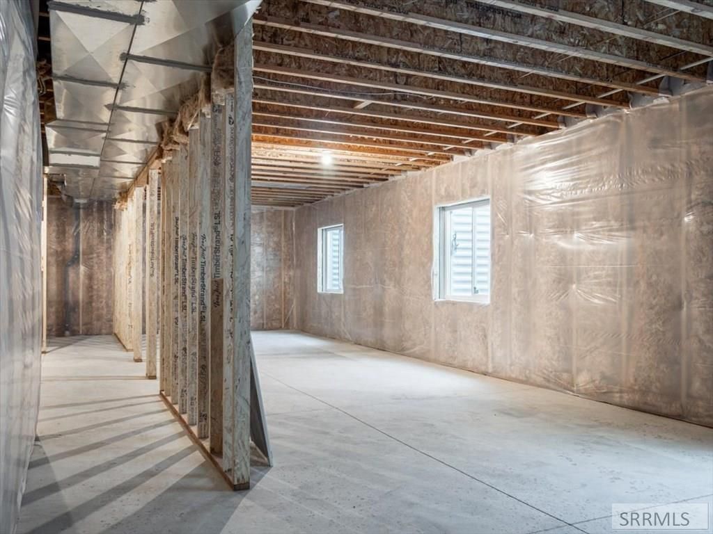 Image 17 of property listing at 318 Lakeview Blvd, American Falls, ID 83211