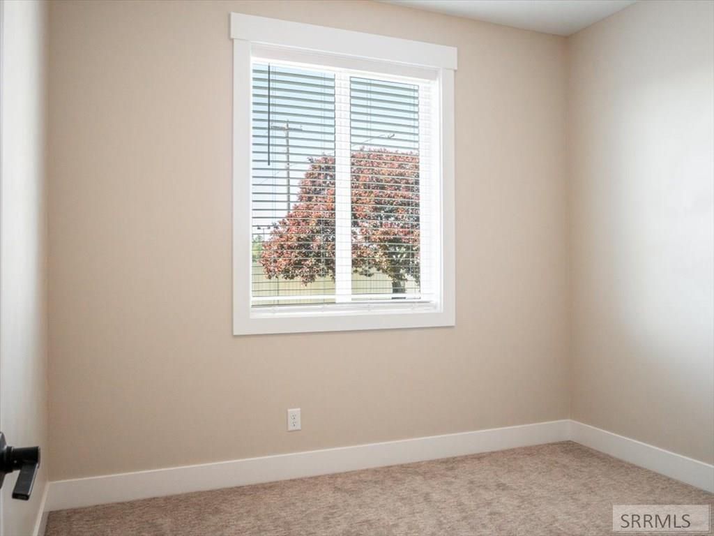 Image 22 of property listing at 318 Lakeview Blvd, American Falls, ID 83211