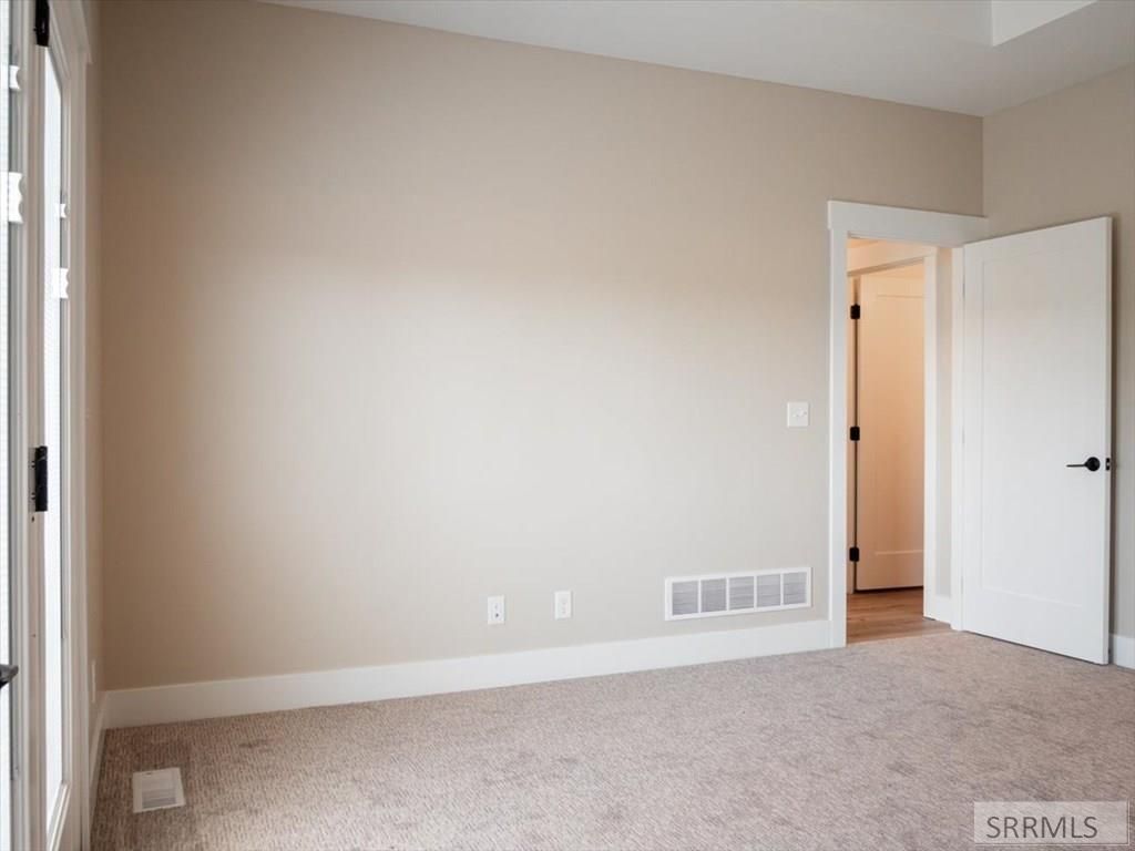 Image 26 of property listing at 318 Lakeview Blvd, American Falls, ID 83211