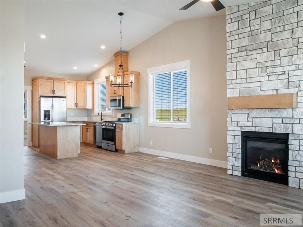 Image 4 of property listing at 318 Lakeview Blvd, American Falls, ID 83211