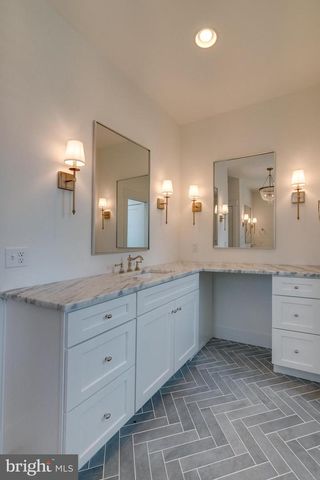 504 CHELTENHAM CT, Lititz, PA 17543