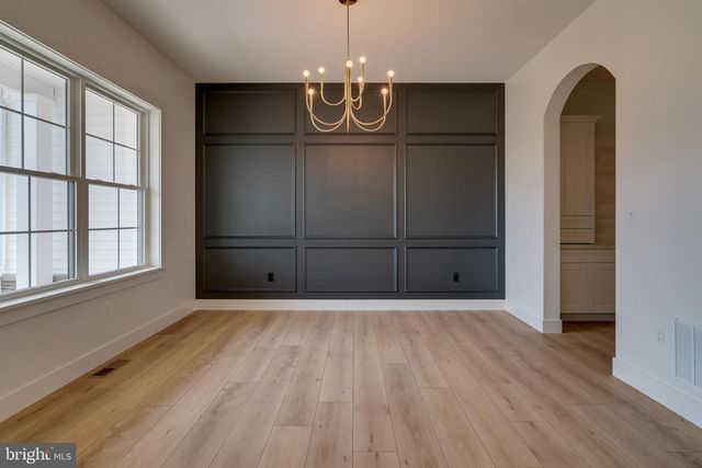 504 CHELTENHAM CT, Lititz, PA 17543