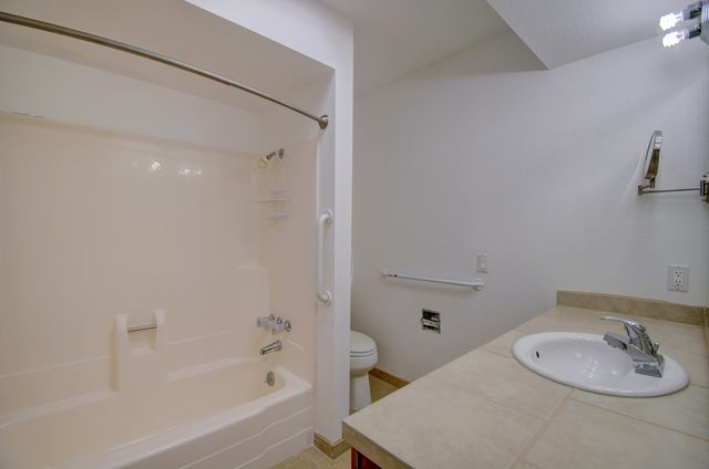 5133 La Fiesta Drive NE, Albuquerque, NM 87109