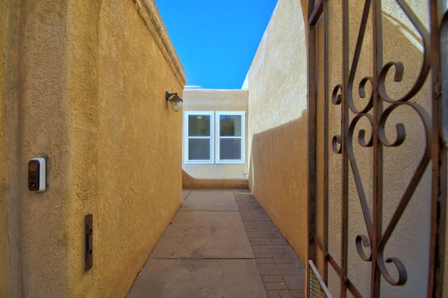 5133 La Fiesta Drive NE, Albuquerque, NM 87109