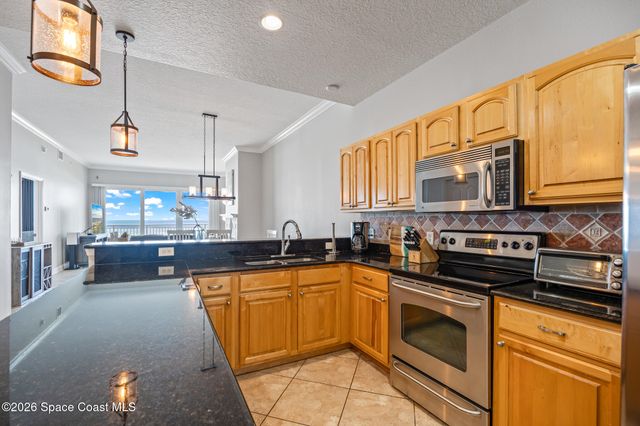 601 N Miramar Avenue 311, Indialantic, FL 32903