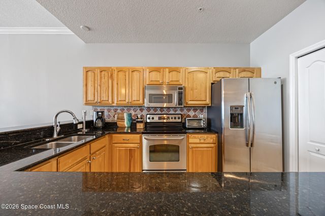 601 N Miramar Avenue 311, Indialantic, FL 32903