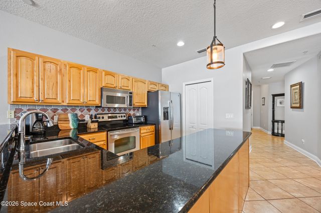 601 N Miramar Avenue 311, Indialantic, FL 32903