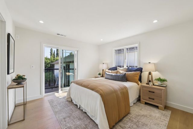 725 Alameda De Las Pulgas, Redwood City, CA 94061