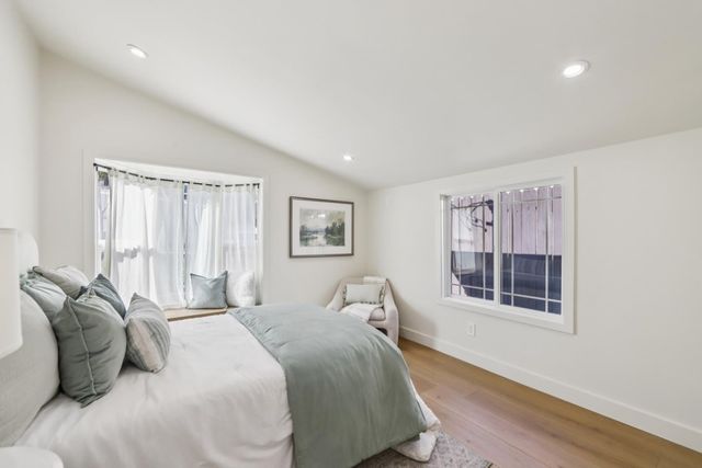 725 Alameda De Las Pulgas, Redwood City, CA 94061