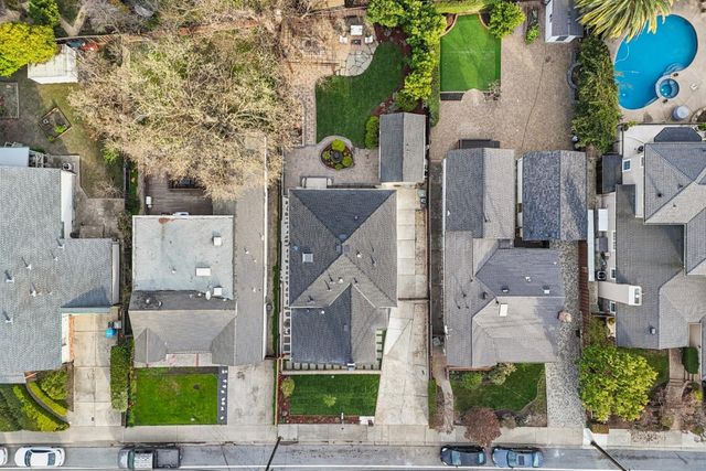 725 Alameda De Las Pulgas, Redwood City, CA 94061