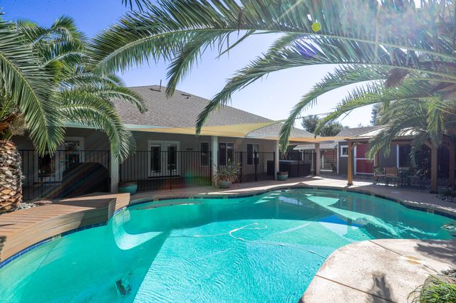 1510 Carl Court, Red Bluff, CA 96080