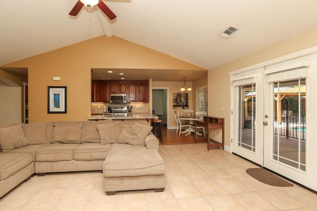 1510 Carl Court, Red Bluff, CA 96080