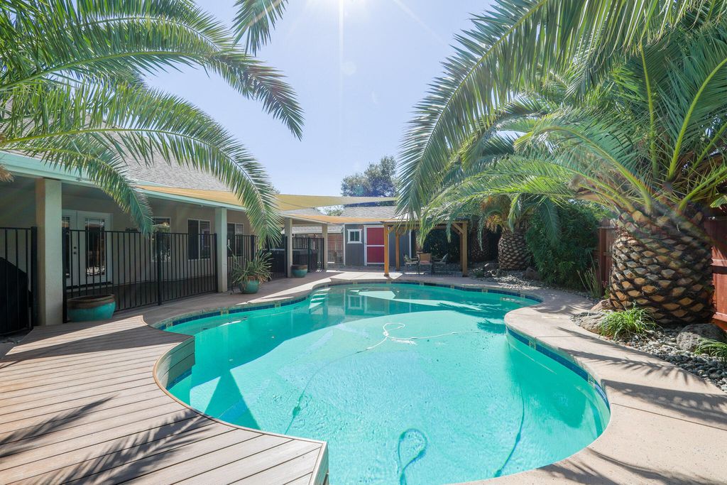 1510 Carl Court, Red Bluff, CA 96080