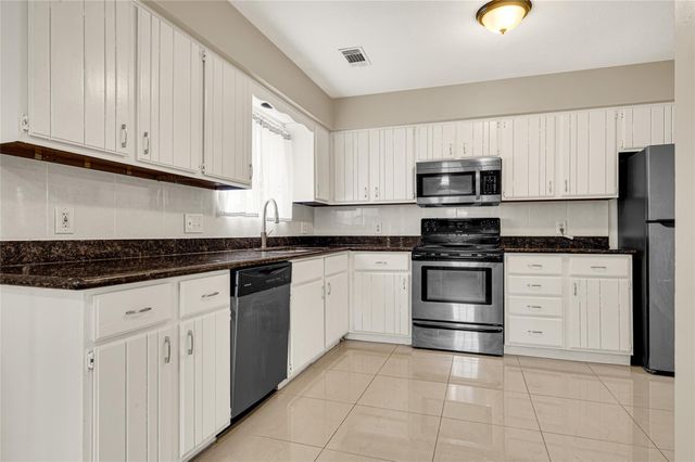 11826 Oceanview Street, Houston, TX 77071