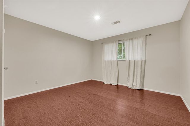 11826 Oceanview Street, Houston, TX 77071