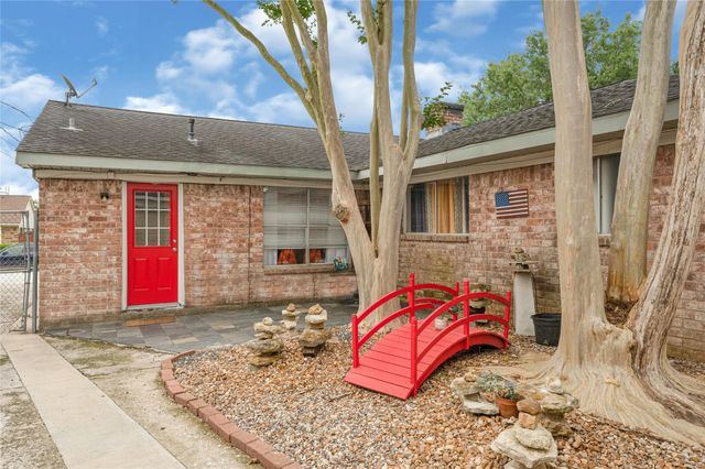 11826 Oceanview Street, Houston, TX 77071