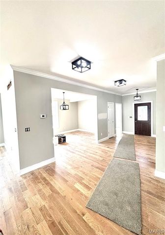 458 Crest Ave., Kirkwood, MO 63122