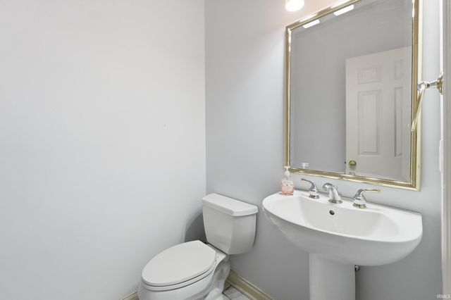 10630 Maple Springs Cove, Fort Wayne, IN 46845