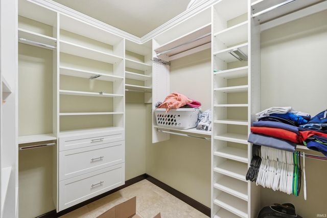 10630 Maple Springs Cove, Fort Wayne, IN 46845