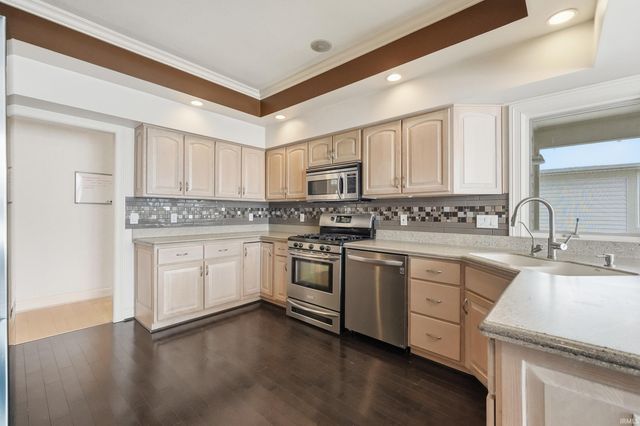 10630 Maple Springs Cove, Fort Wayne, IN 46845