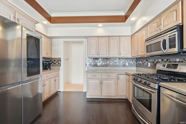 10630 Maple Springs Cove, Fort Wayne, IN 46845