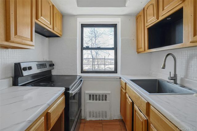 2545 Sedgwick Avenue 2J, Bronx, NY 10468