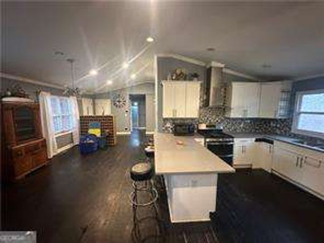 3010 Waters Road SW, Atlanta, GA 30354