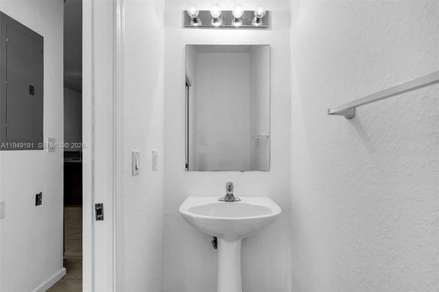 21217 NW 14th Pl 2-22, Miami Gardens, FL 33169