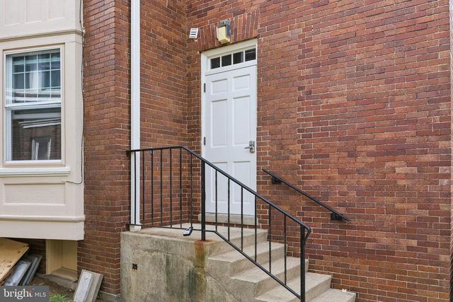 202 N 17TH ST #APT D, Allentown, PA 18104
